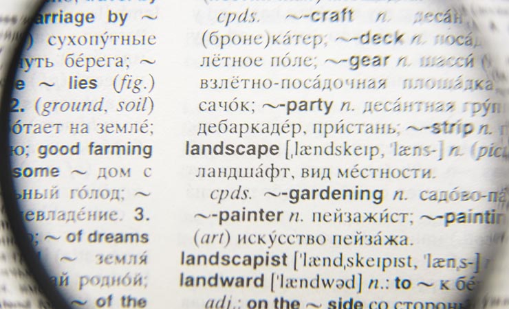 盘点英语聊天中最常用的英文缩写 Red Scarf