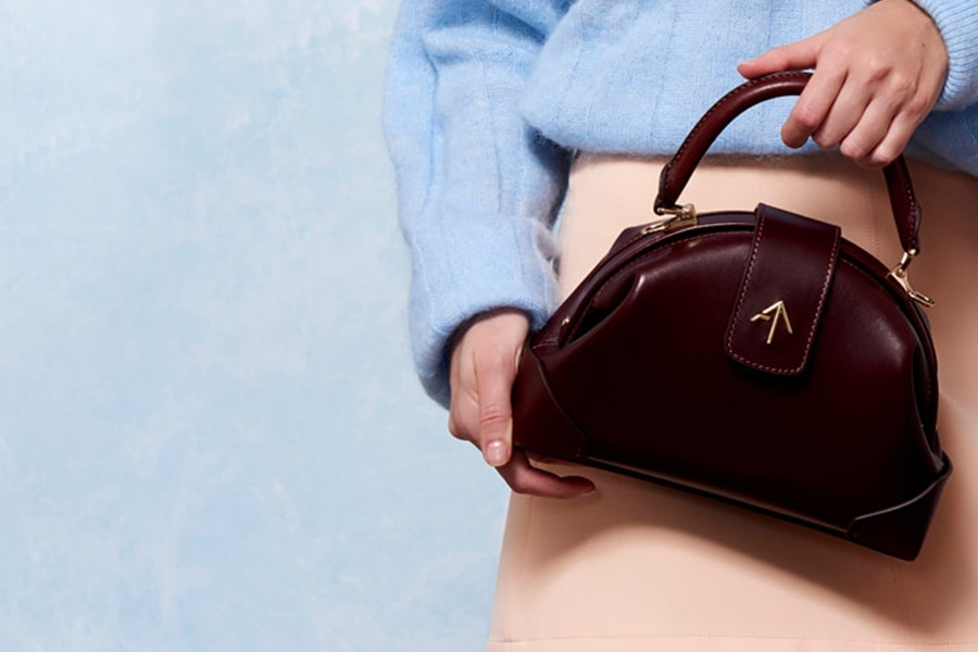 MANU ATELIER | 小众包箭头包5折起,博主同款折扣入!