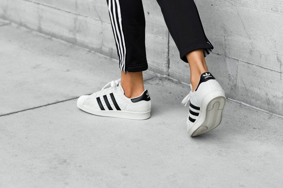 adidas | 官网5折,经典绿尾小白鞋、贝壳头运动鞋折扣收!