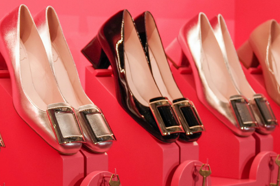 Roger Vivier | 限时闪促,5折收经典方扣系列美鞋、包包!