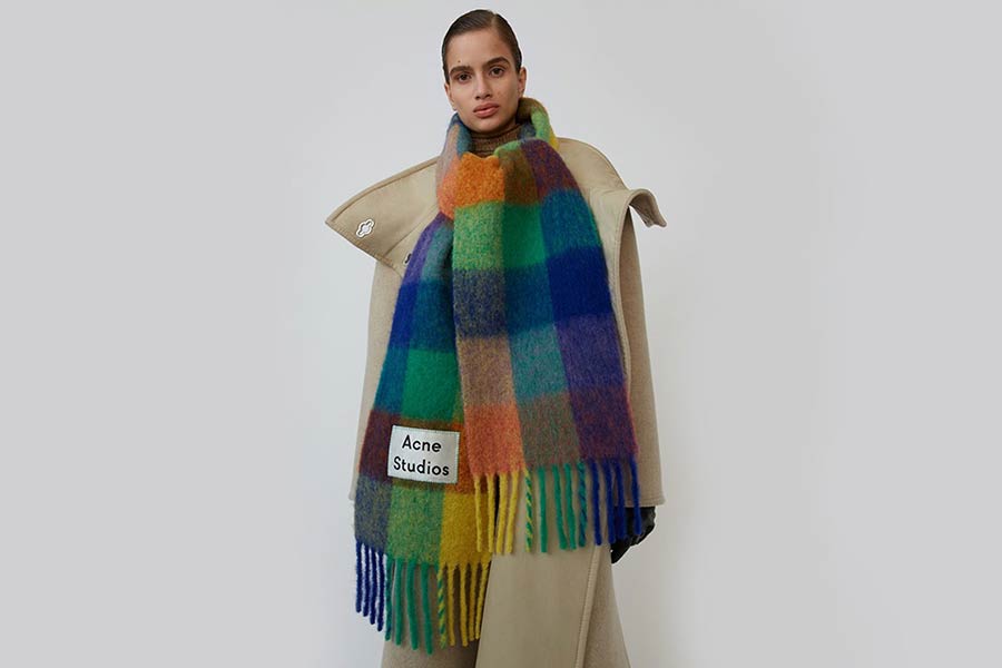 Acne Studios、Burberry、麦昆大围巾变相7.3折!秋冬穿搭必备